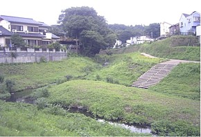 写真：道保川泉橋上流付近2