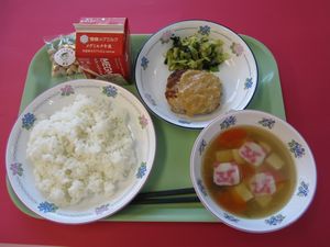 節分豆まめ給食の写真