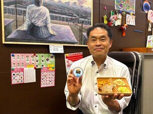 右手にゼリー左手にカレー