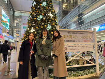 酒井さん（右）、金子さん（左）と　写真